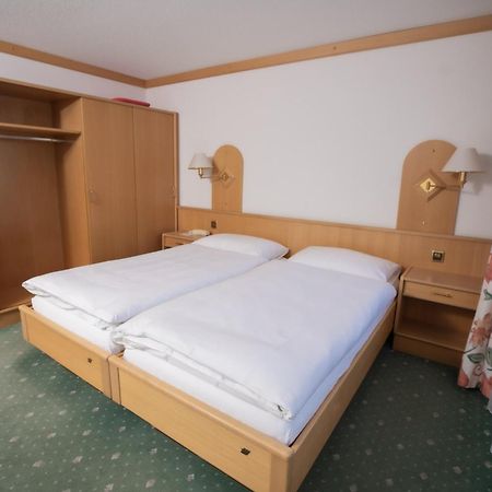 Hotel Alpenhof Saas-Almagell Extérieur photo