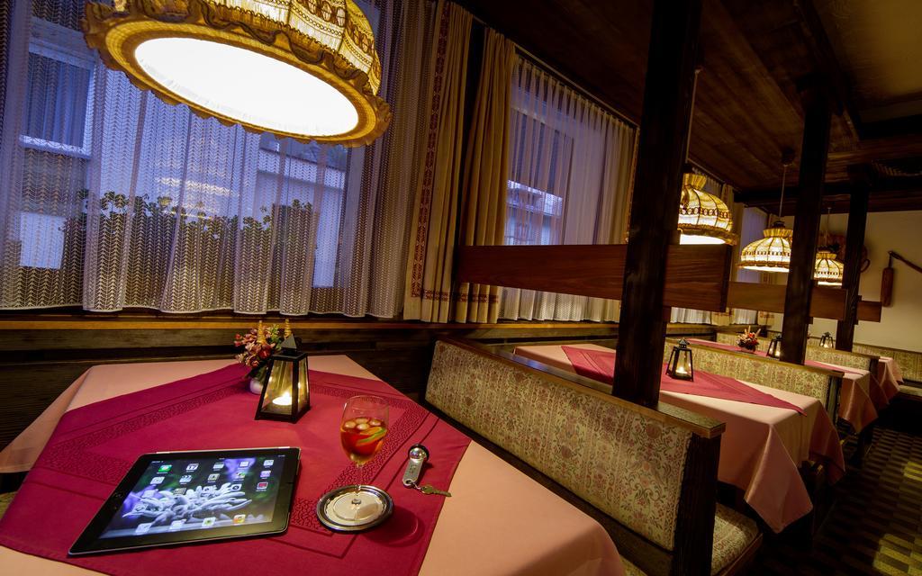 Hotel Alpenhof Saas-Almagell Extérieur photo