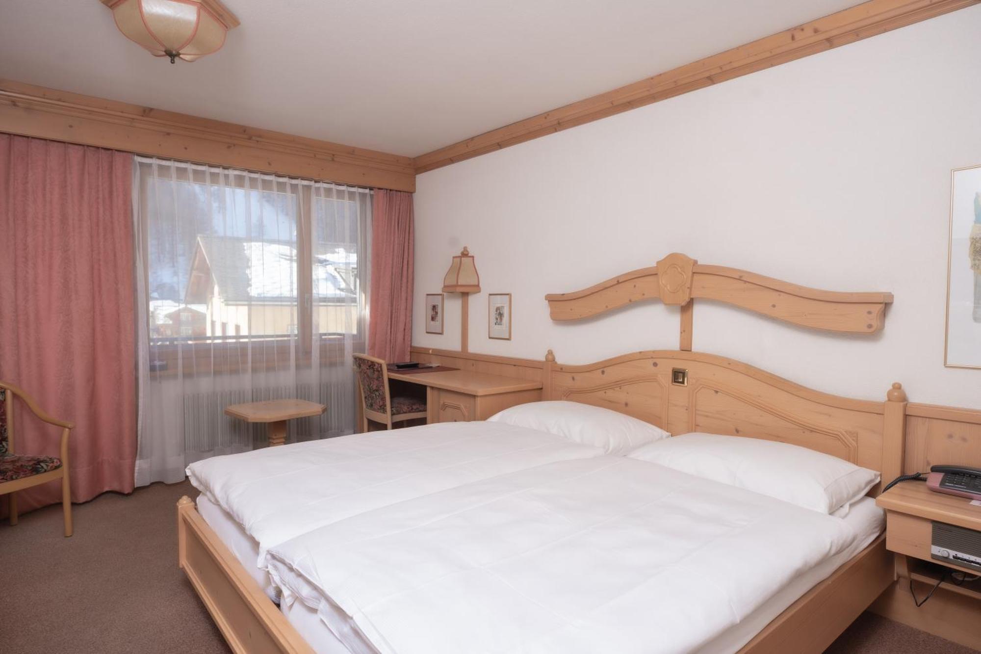 Hotel Alpenhof Saas-Almagell Extérieur photo