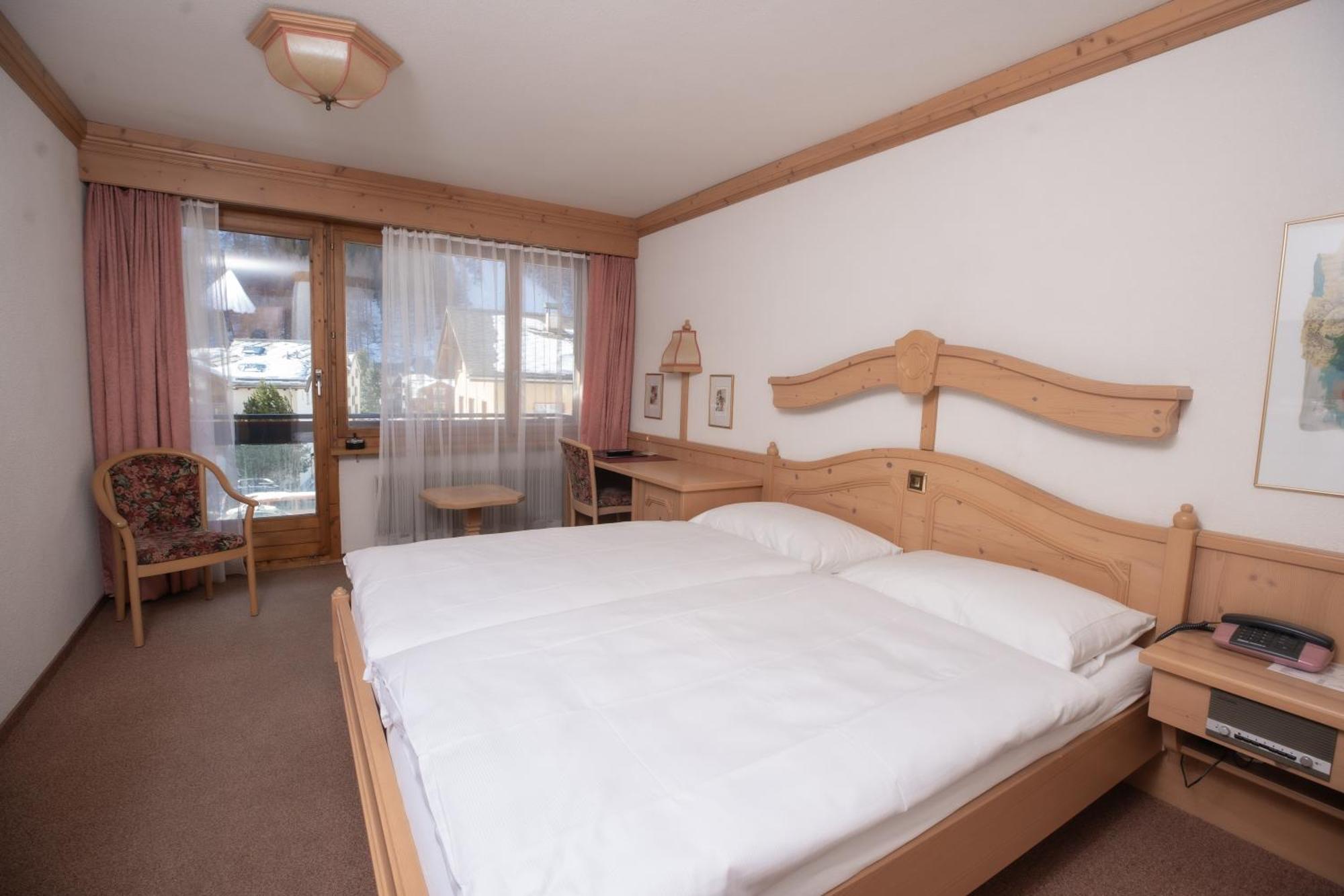 Hotel Alpenhof Saas-Almagell Extérieur photo