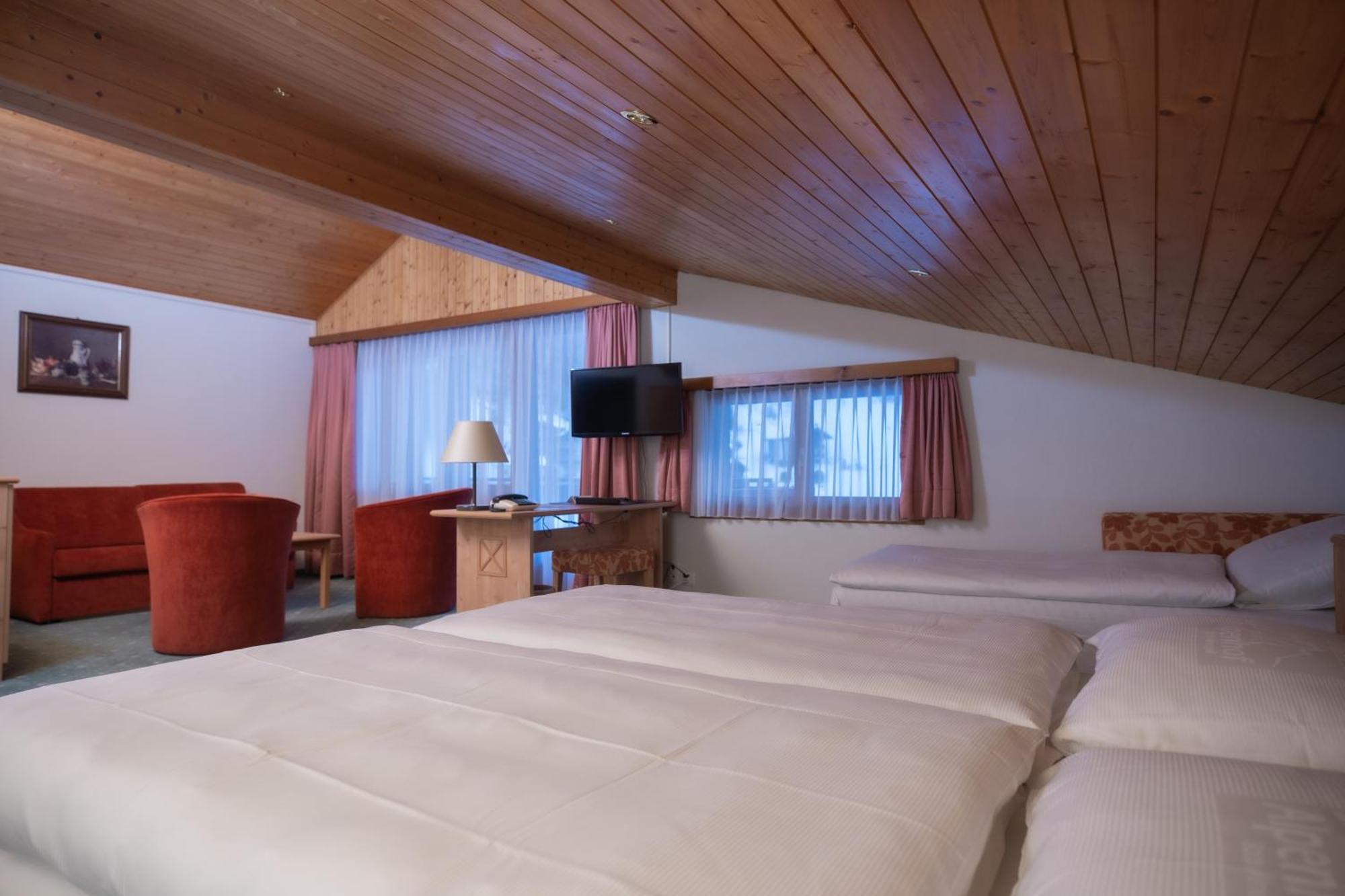Hotel Alpenhof Saas-Almagell Extérieur photo