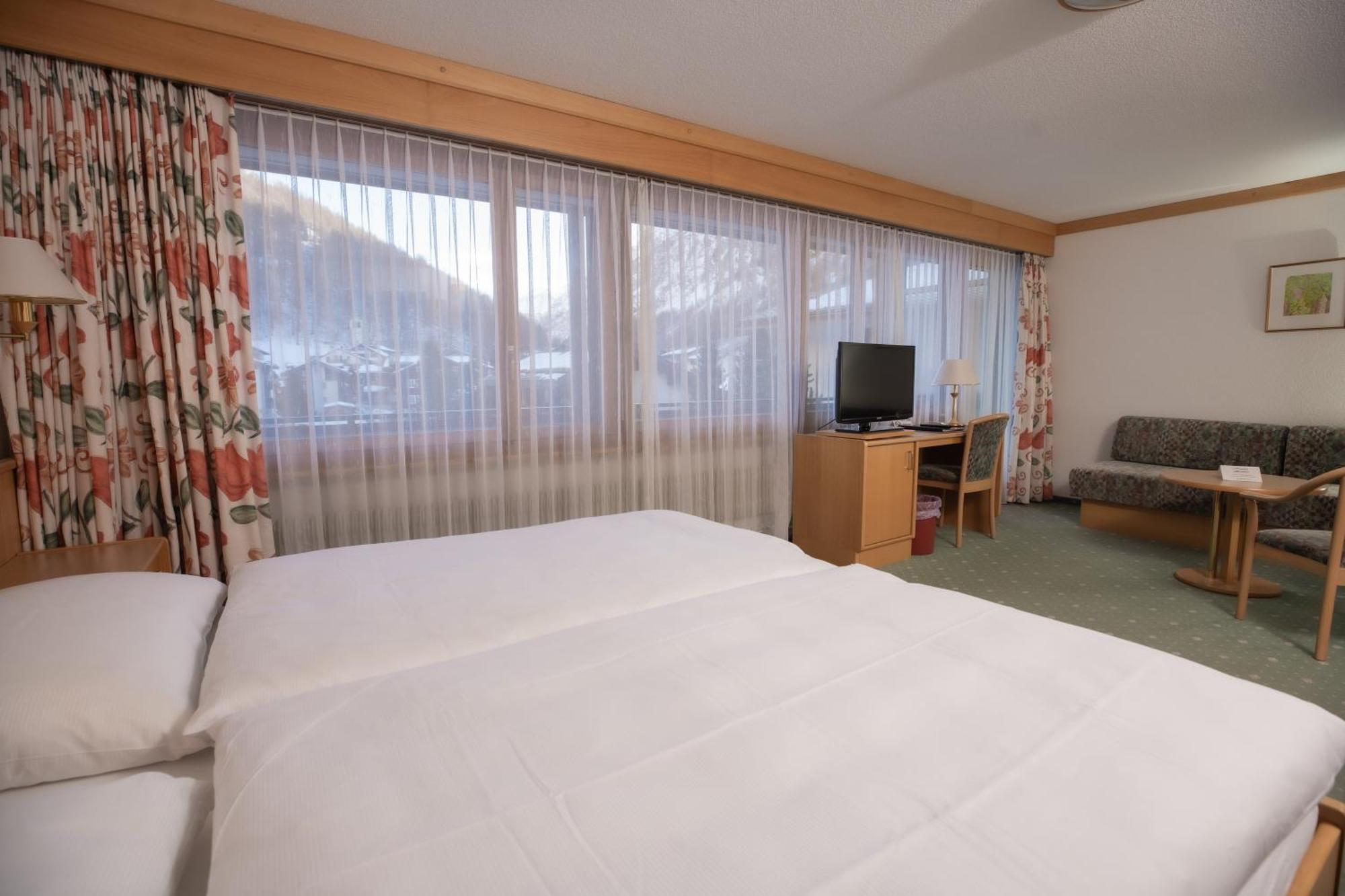 Hotel Alpenhof Saas-Almagell Extérieur photo