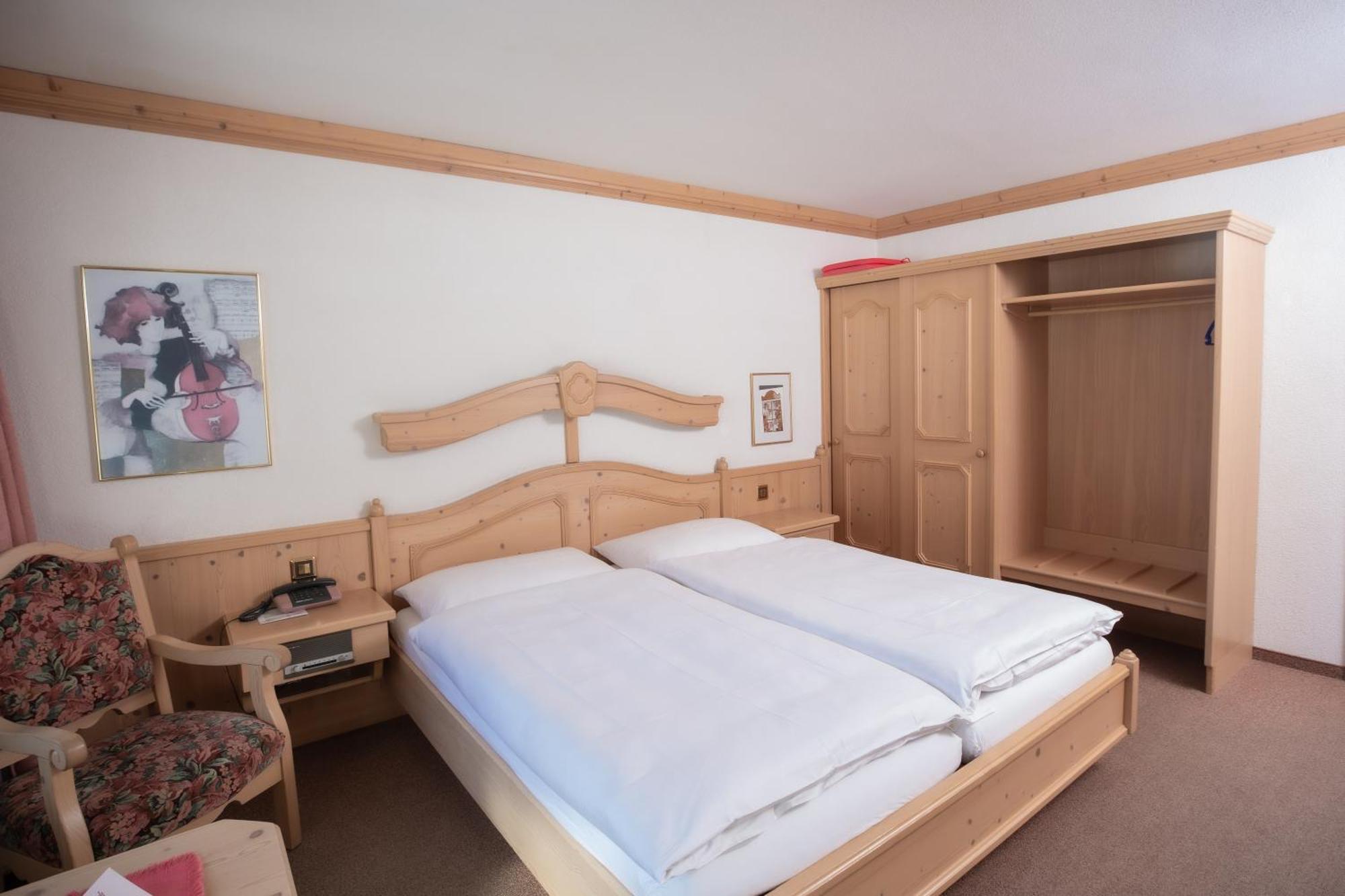 Hotel Alpenhof Saas-Almagell Extérieur photo