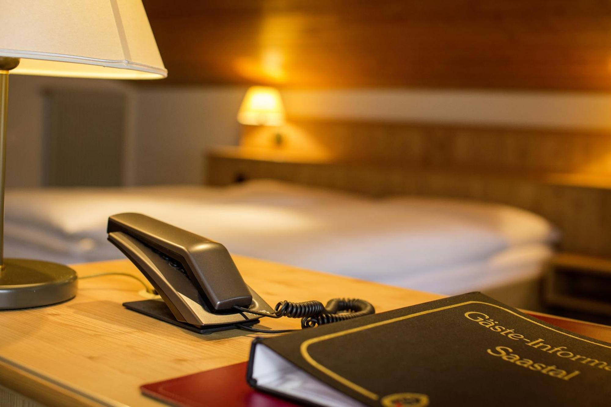 Hotel Alpenhof Saas-Almagell Chambre photo