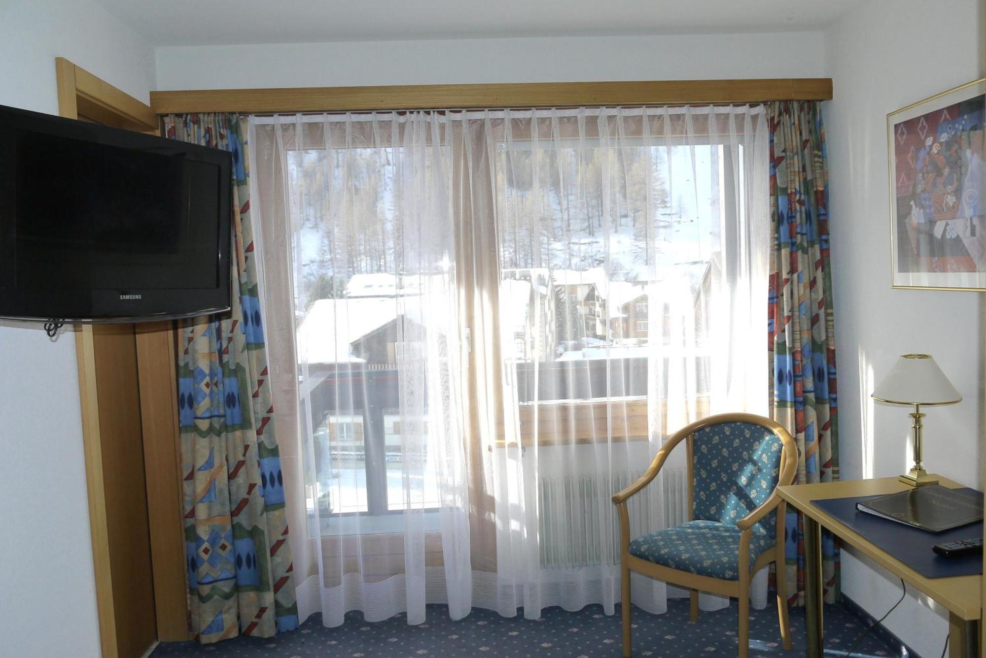 Hotel Alpenhof Saas-Almagell Chambre photo